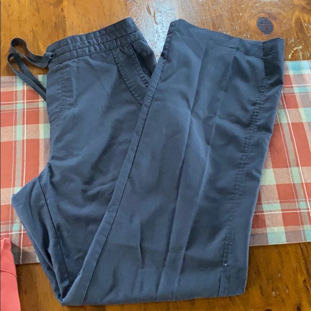 Scrub bottoms size small